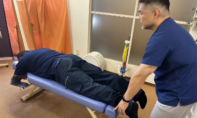 薬物や手術といった方法を一切使わない手技による施術方法